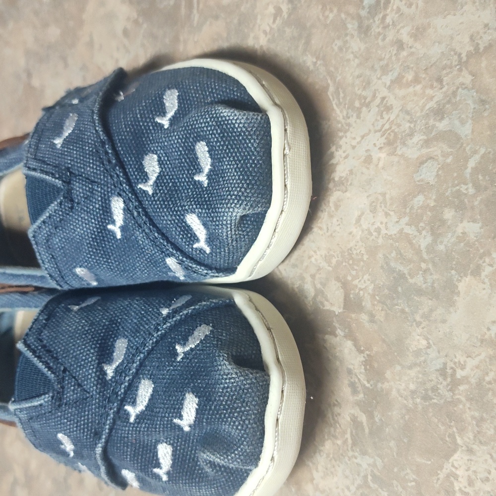 Toms Blue and White Sneakers Size 8 Toddler Boy - Picture 4 of 7